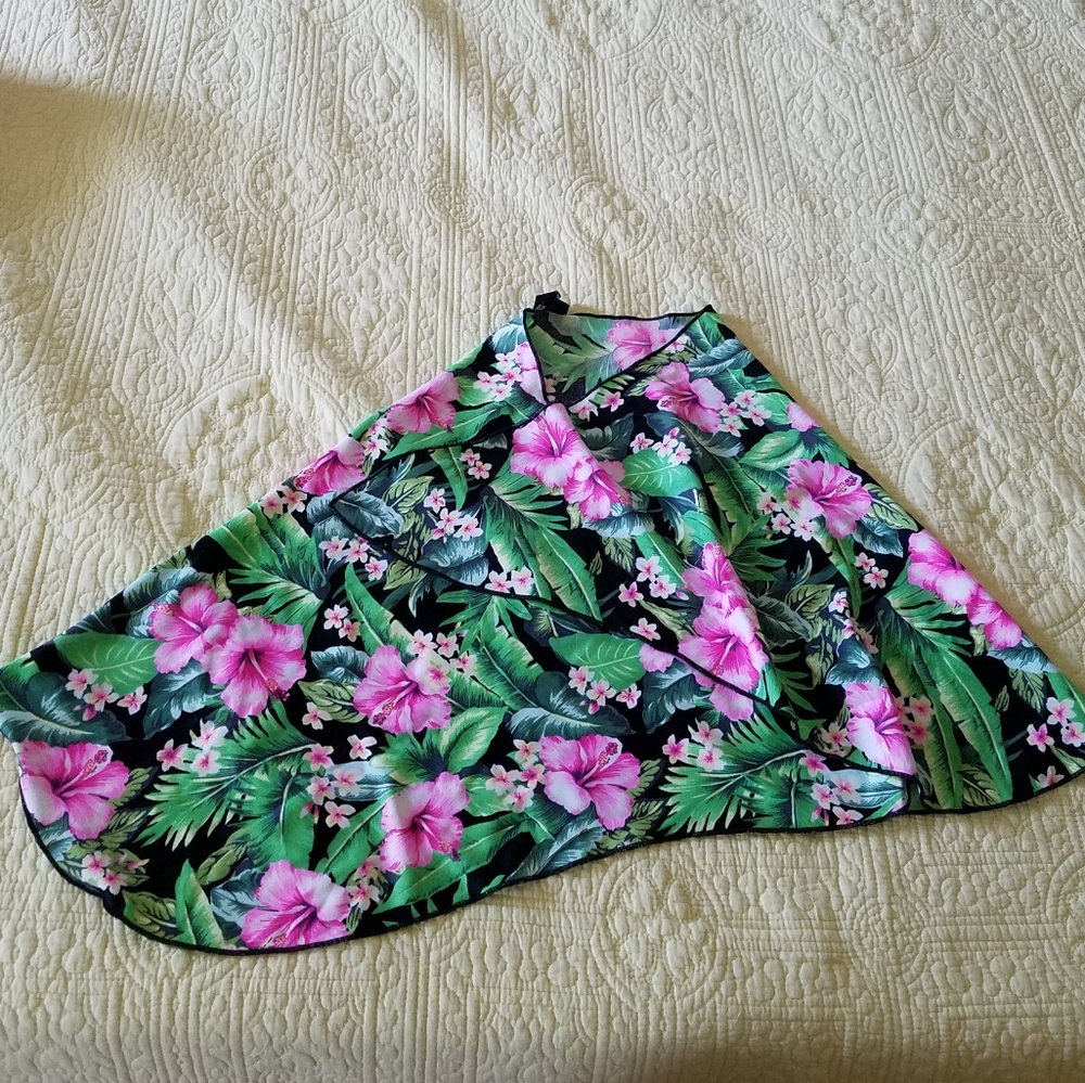 ⭐Vintage 90's Hawaiian Print Sarong